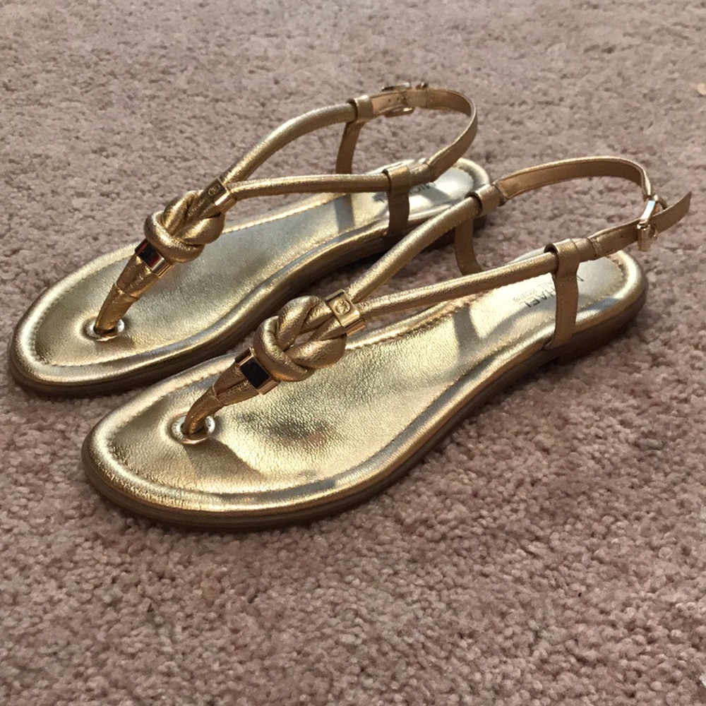 NEVER WORN Michael Kors Gold Sandals (size 8)